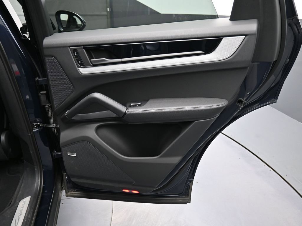Certified 2025 Porsche Cayenne image 24