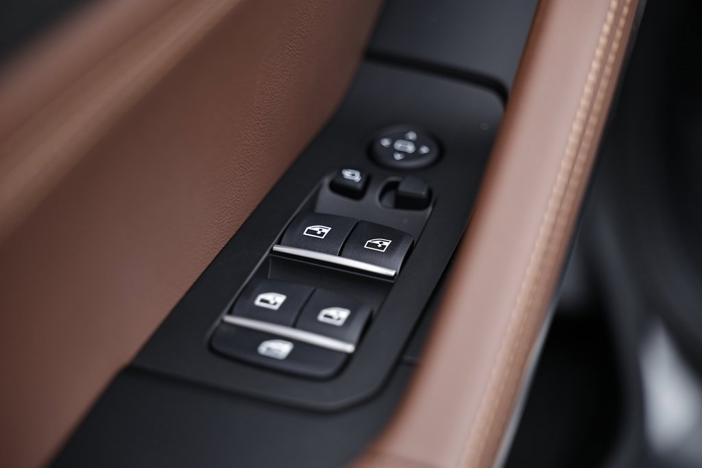New 2026 BMW X6 xDrive40i w/ Premium Package image 18