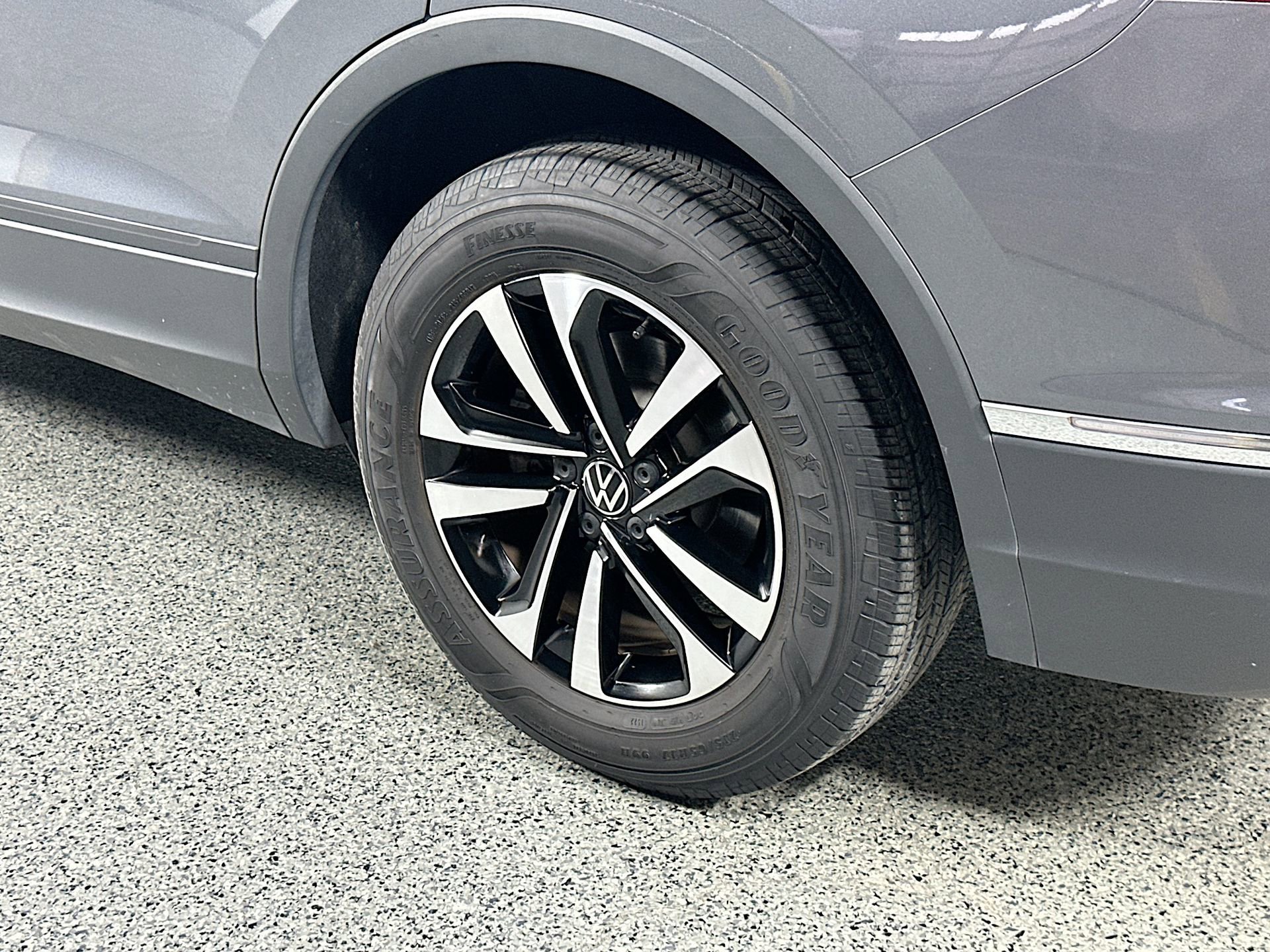 Certified 2022 Volkswagen Tiguan S image 8