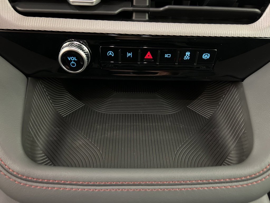 New 2025 Ford Explorer Active image 14