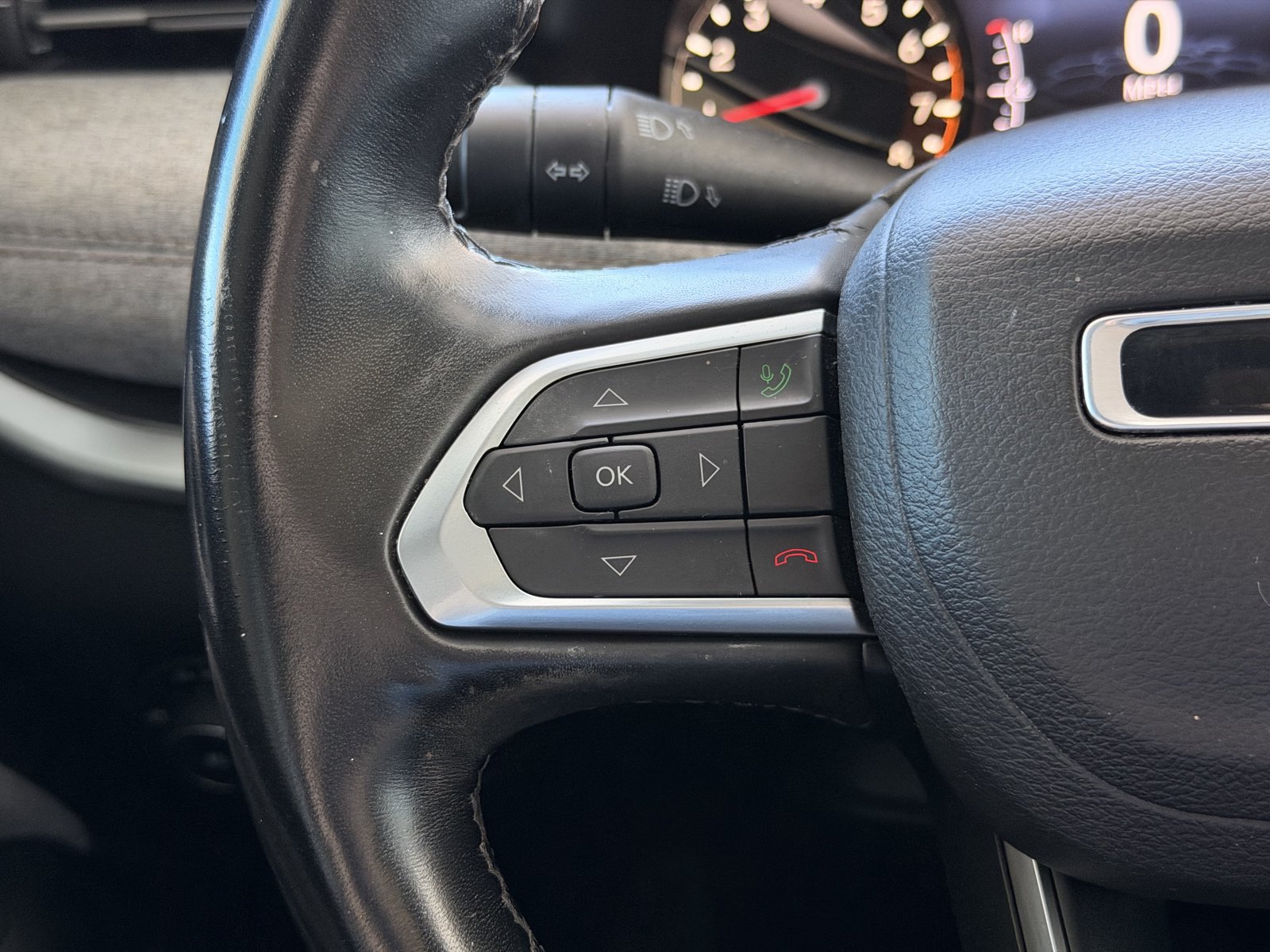 Used 2022 Jeep Compass Latitude w/ Sun and Sound Group AWD/4WD image 19