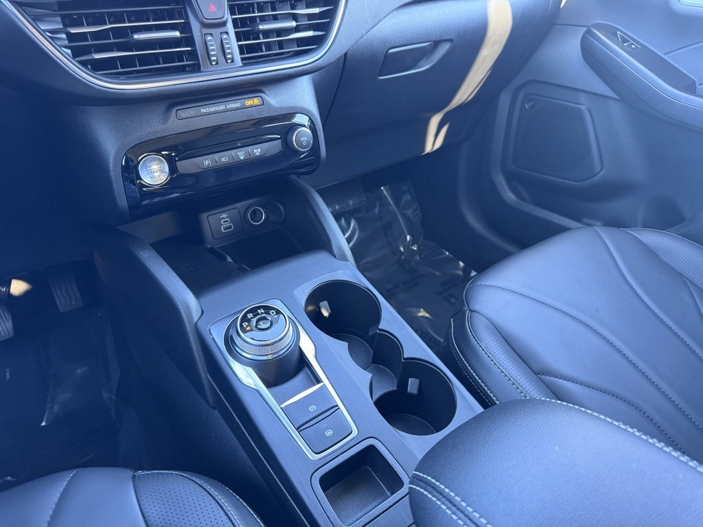 Used 2025 Ford Escape SE w/ PHEV Premium Package image 37