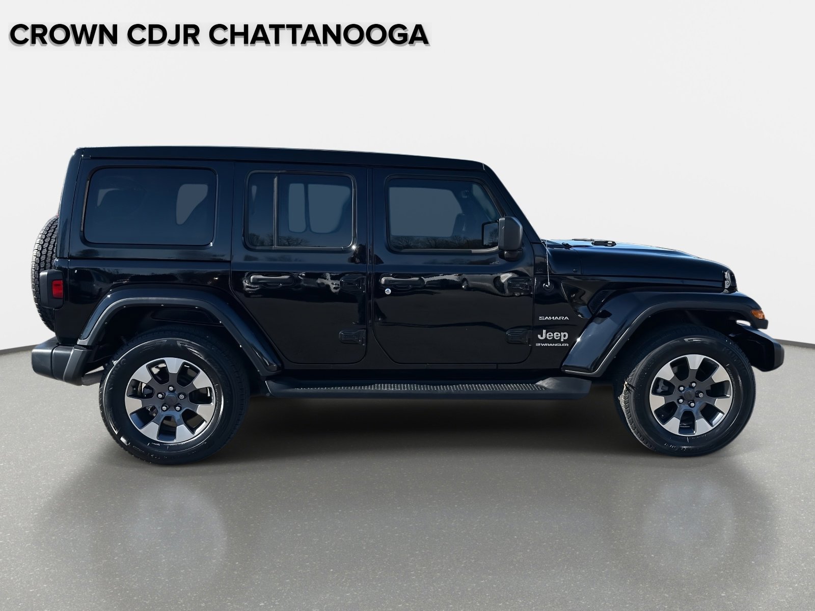 Used 2023 Jeep Wrangler Sahara w/ Cold Weather Group image 4