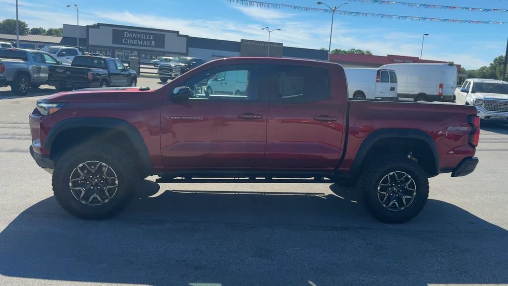 Used 2024 Chevrolet Colorado ZR2 AWD/4WD image 3