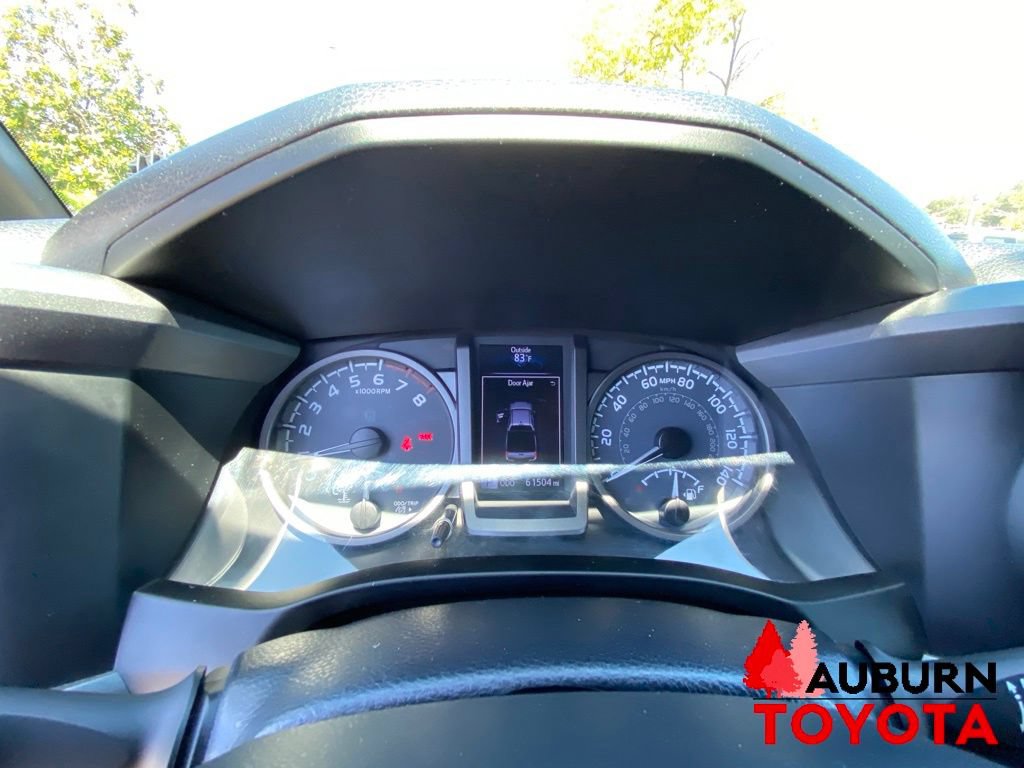Used 2018 Toyota Tacoma TRD Sport AWD/4WD image 40