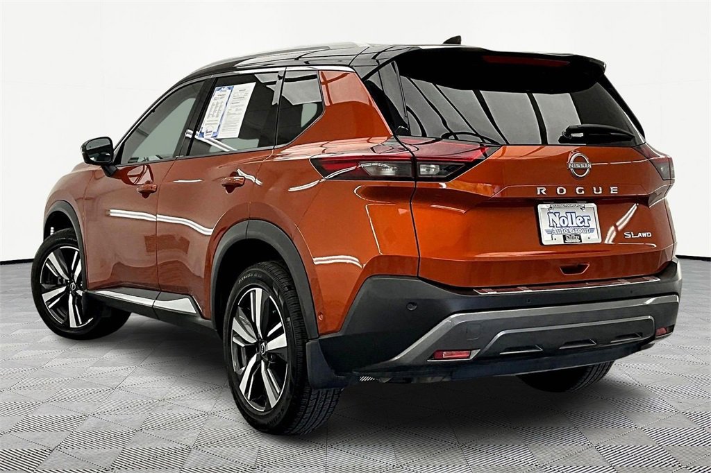 Used 2022 Nissan Rogue SL w/ SL Premium Package image 13