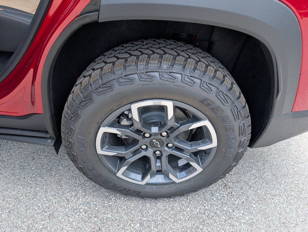 New 2026 Chevrolet Equinox ACTIV image 11