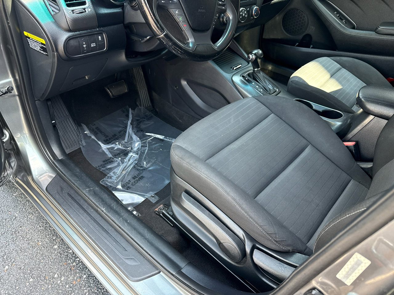 Used 2015 Kia Forte EX image 11