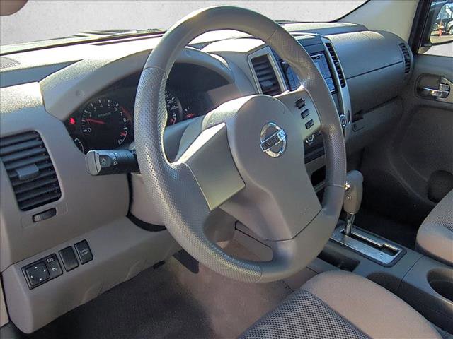 Used 2012 Nissan Frontier SV image 10