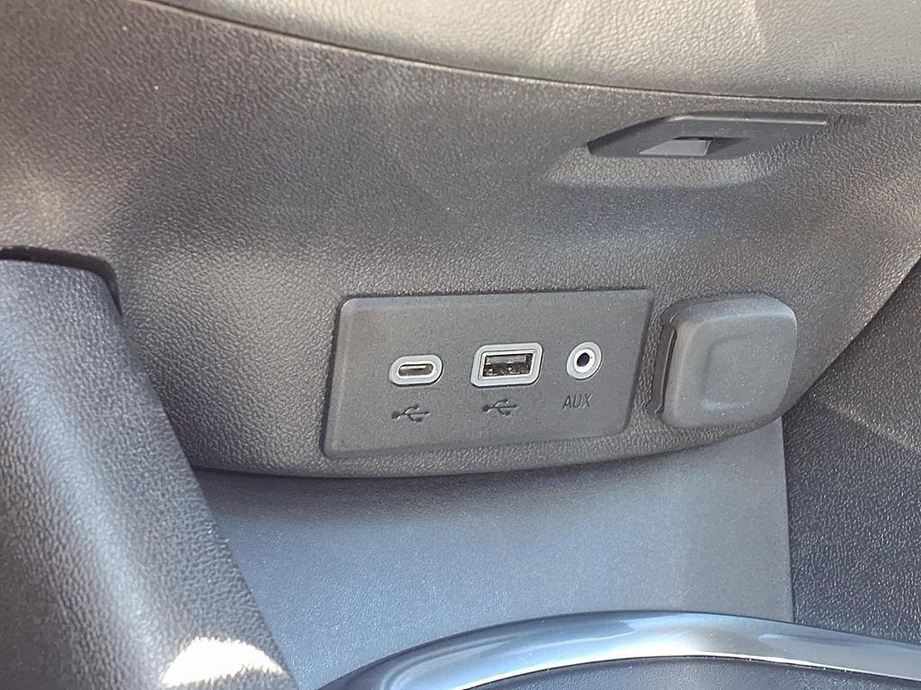 Used 2022 Chevrolet Malibu LS FWD image 28