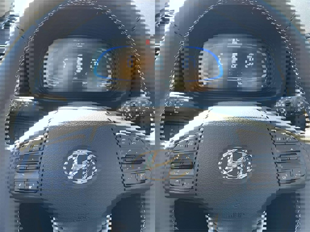 New 2026 Hyundai Venue SEL image 19