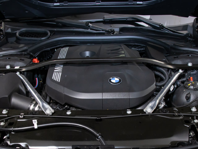 Used 2026 BMW 740i xDrive AWD/4WD image 5