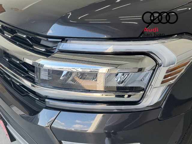 Used 2024 Ford Expedition Limited AWD/4WD image 4