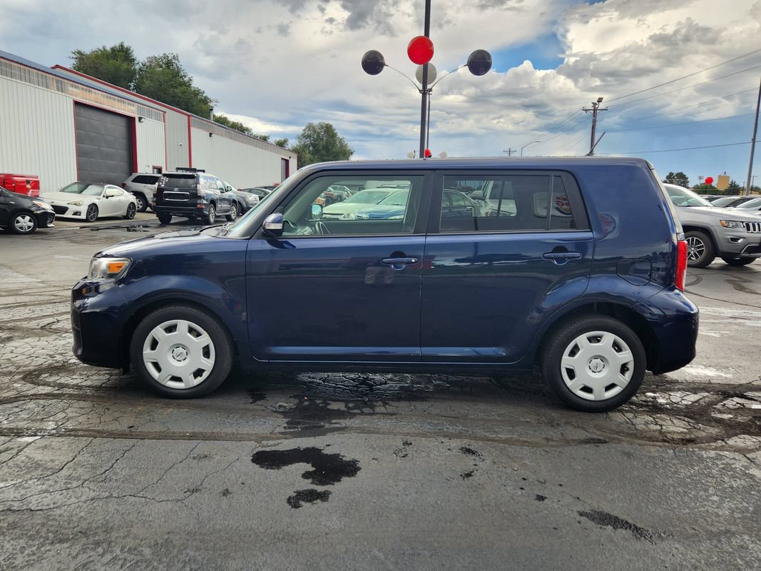 Used 2014 Scion xB FWD image 6