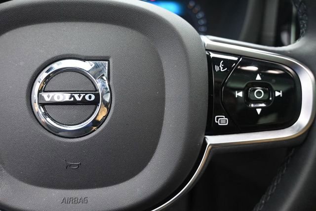 Used 2023 Volvo XC60 B5 Ultimate w/ Climate Package AWD/4WD image 14