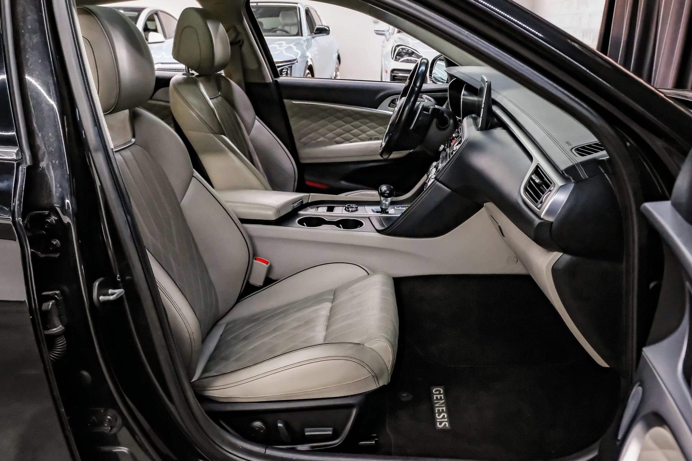 Used 2019 Genesis G70 2.0T Advanced w/ Dynamic Package AWD/4WD image 44