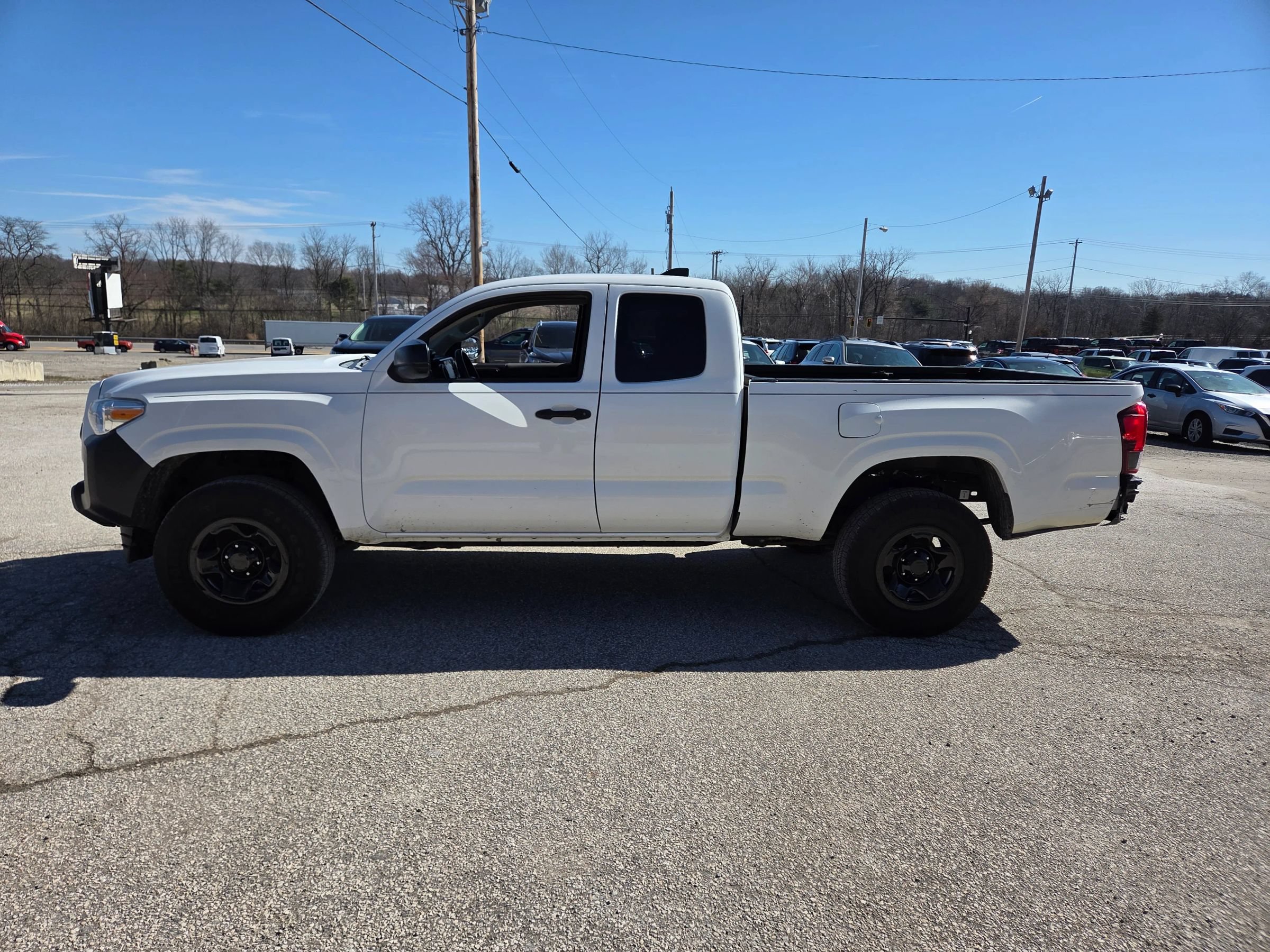 Used 2021 Toyota Tacoma SR RWD image 1