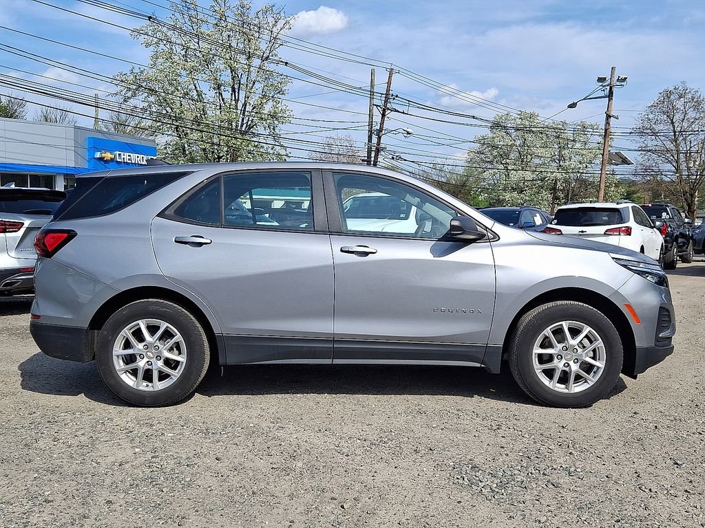 Used 2023 Chevrolet Equinox LS w/ Driver Confidence II Package image 8