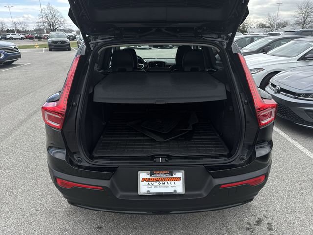 Used 2023 Volvo XC40 B5 Plus w/ Driver Assist Package image 25