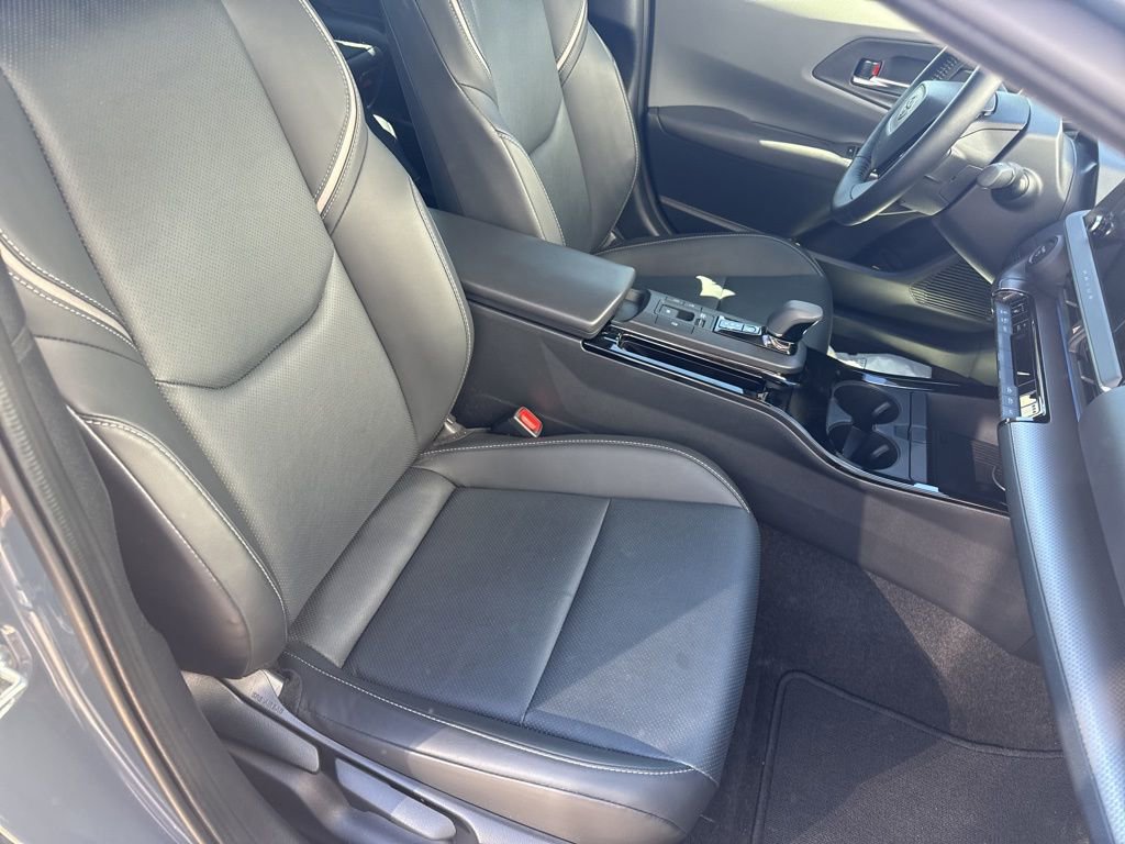Used 2024 Toyota Prius XLE image 10