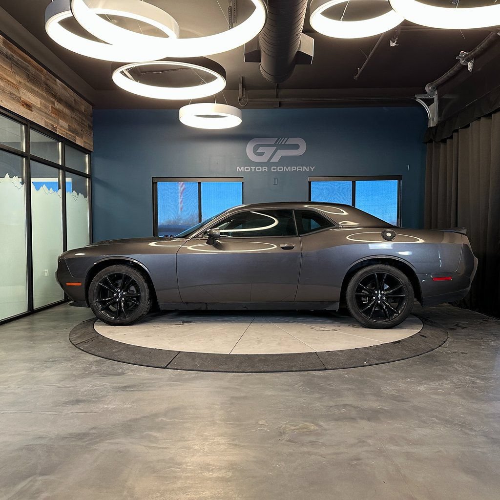 Used 2018 Dodge Challenger SXT w/ Blacktop Package RWD image 6