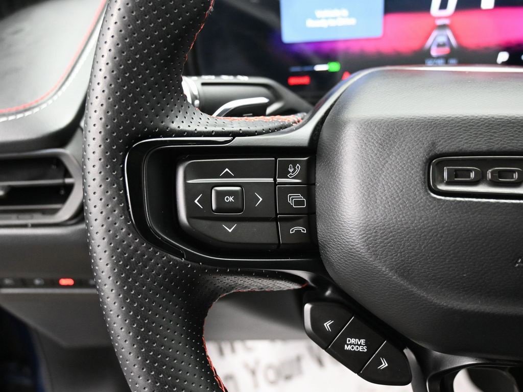 Used 2025 Dodge Charger R/T w/ Sun & Sound Package image 18