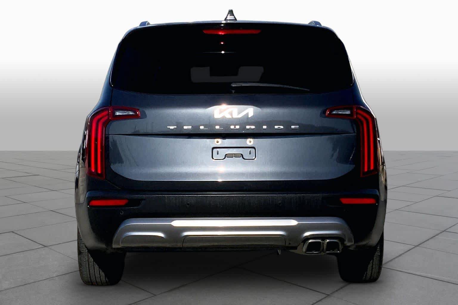 Used 2022 Kia Telluride EX w/ EX Premium Package FWD image 5