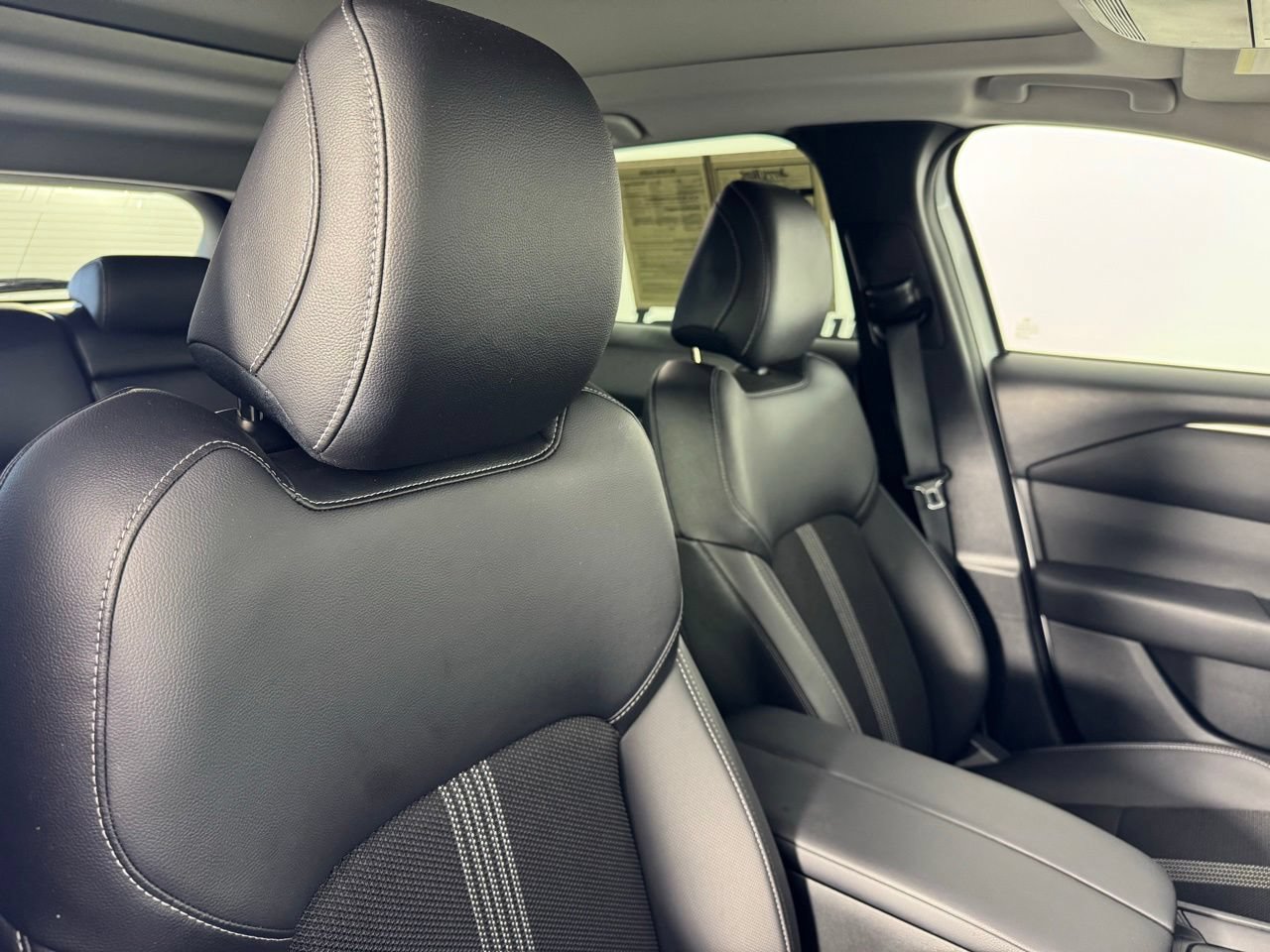 Used 2025 MAZDA CX-50 AWD 2.5 S w/ Premium Package image 40