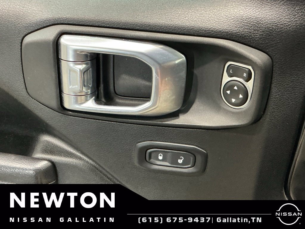 Used 2021 Jeep Wrangler Sport AWD/4WD image 36