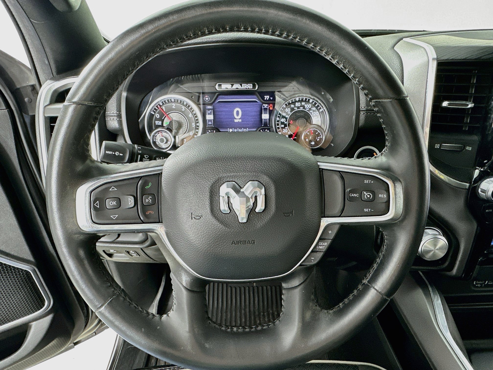 Used 2023 RAM 1500 Laramie AWD/4WD image 11