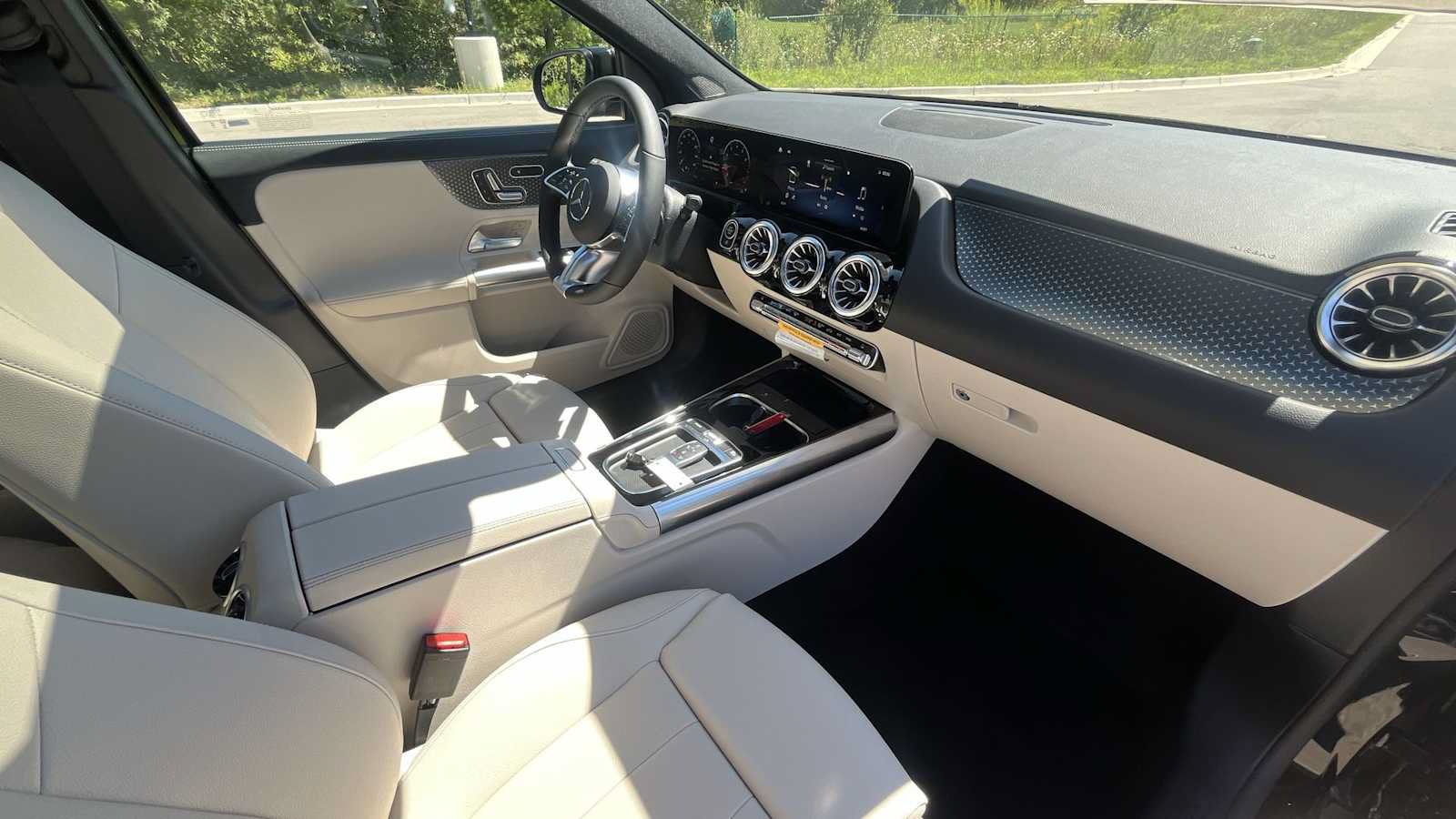 New 2026 Mercedes-Benz GLA 250 4MATIC image 10