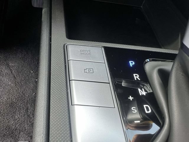 Certified 2026 Hyundai Elantra SE FWD image 30
