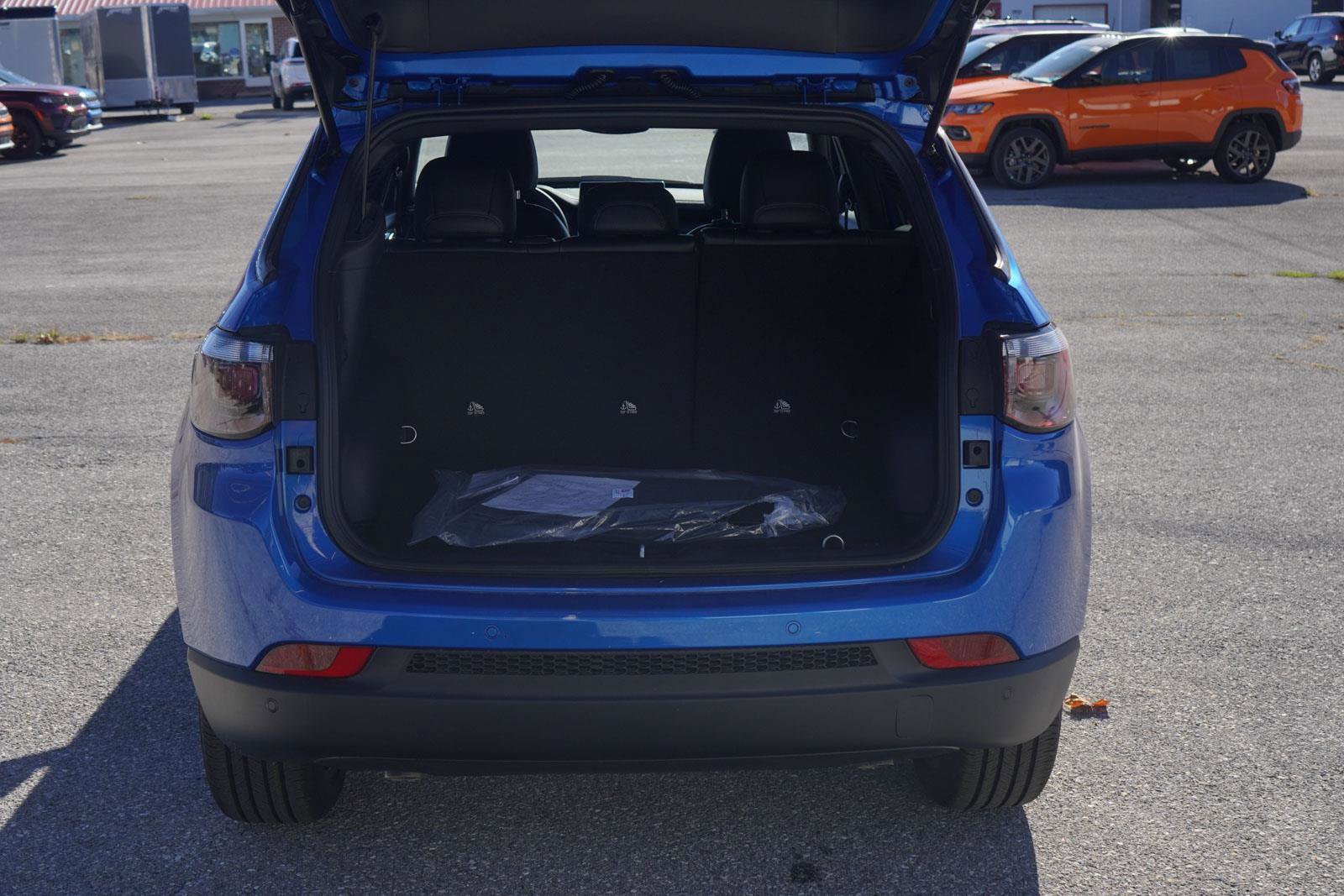 New 2026 Jeep Compass Limited image 12
