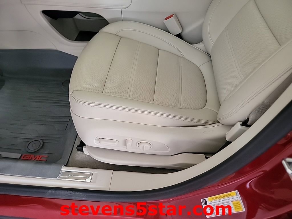 Used 2023 GMC Acadia Denali image 13