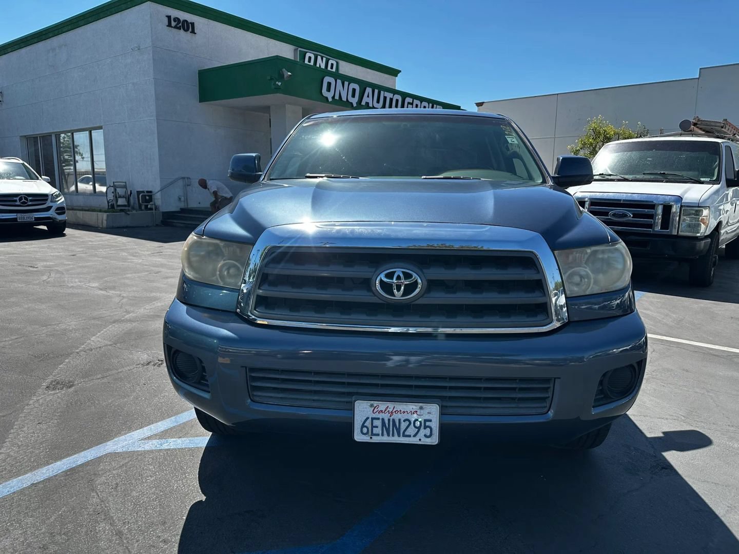 Used 2008 Toyota Sequoia SR5 RWD image 2