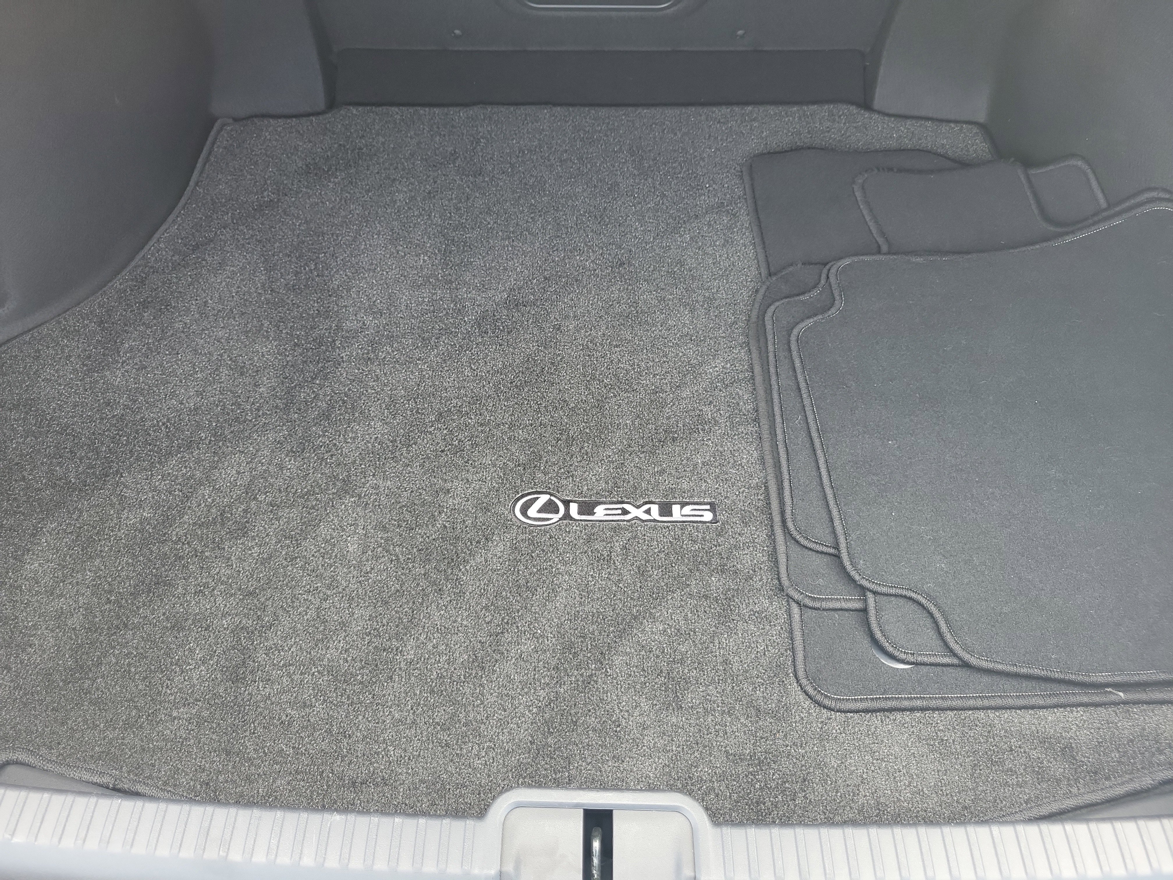 Certified 2025 Lexus ES 350 w/ Premium Package FWD image 9