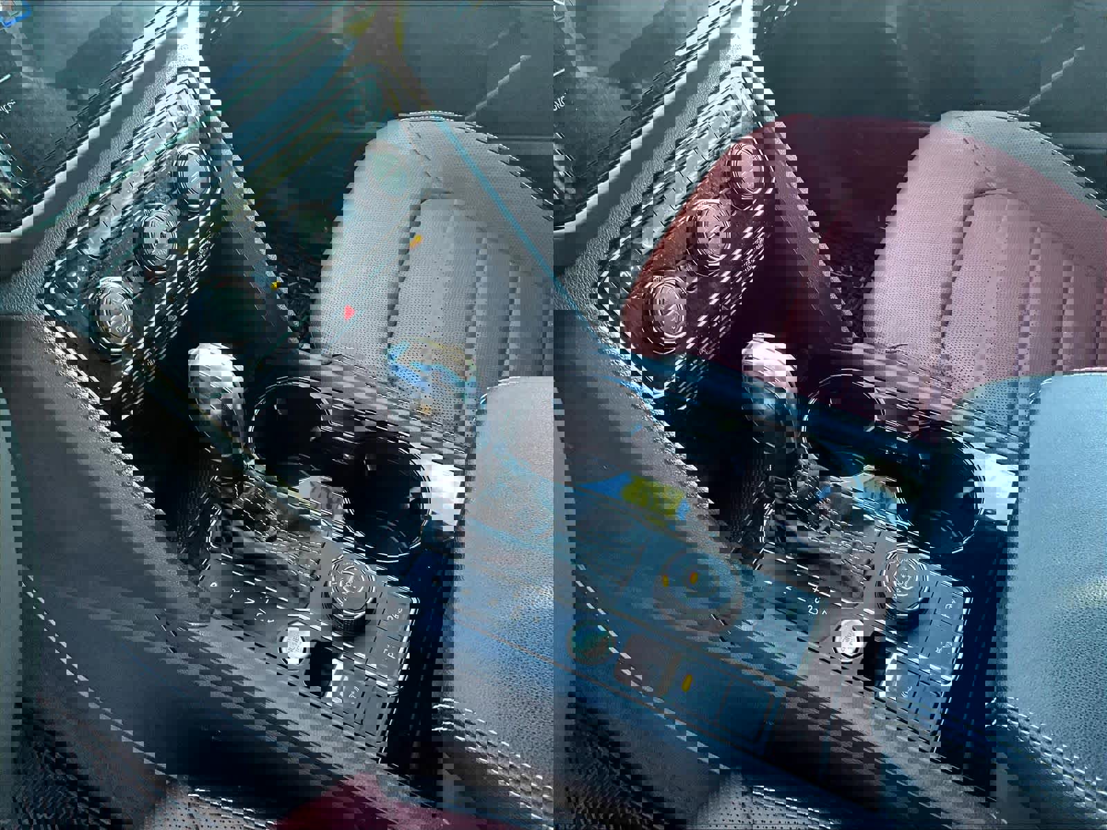 Used 2021 Volkswagen Atlas Cross Sport SEL Premium image 20