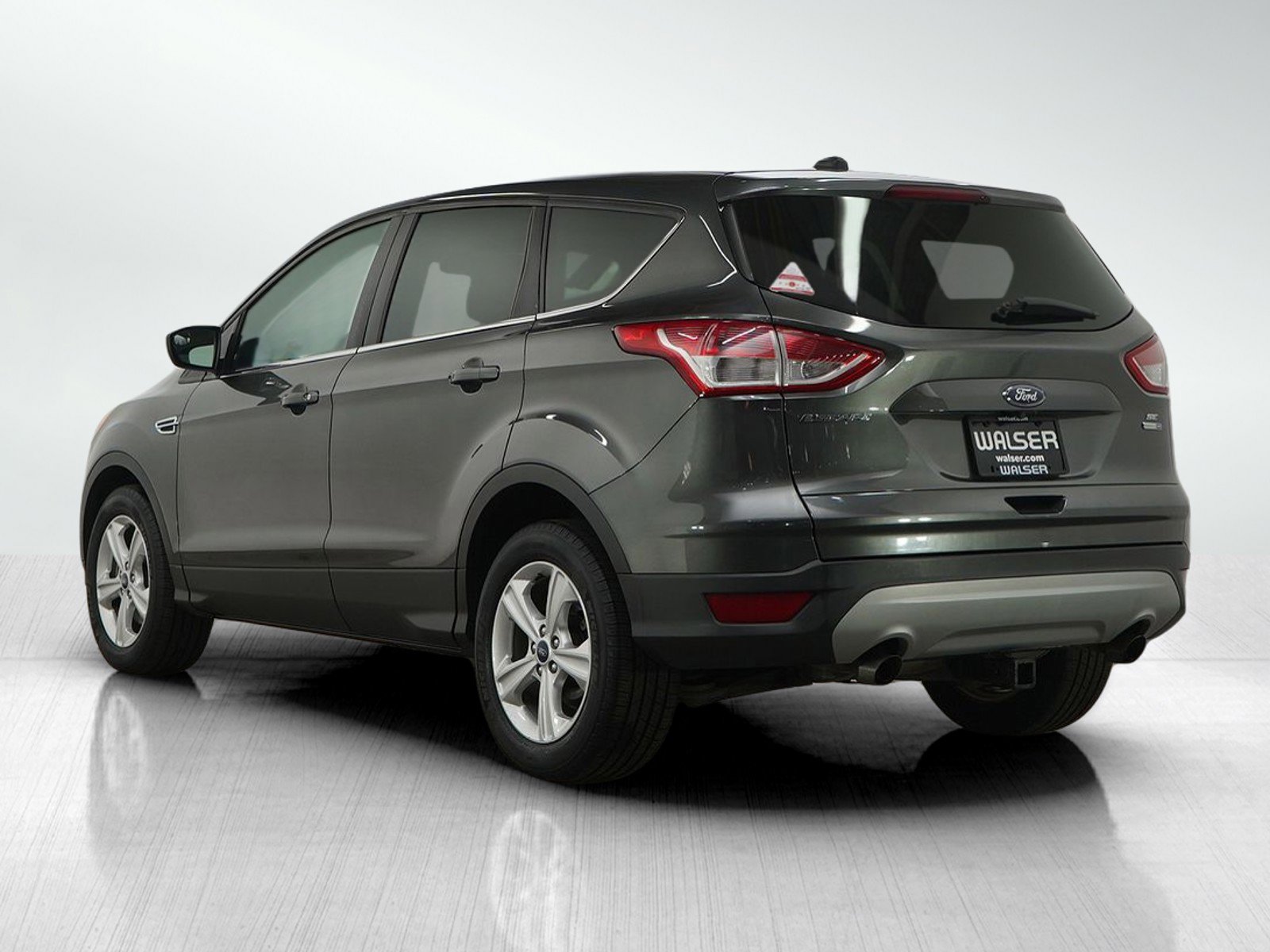 Used 2015 Ford Escape SE image 3
