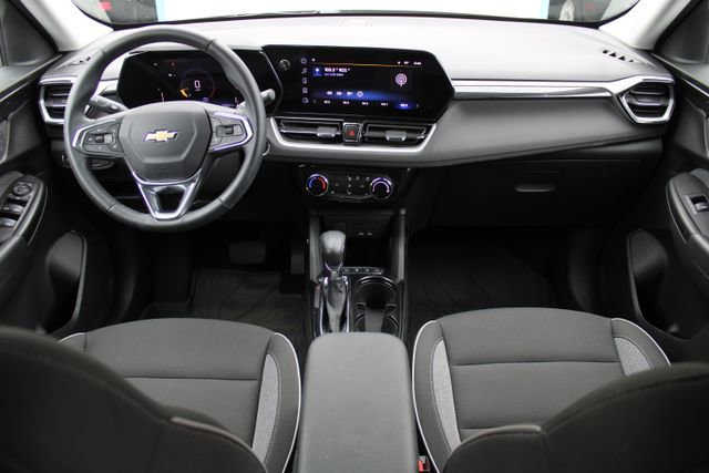 Used 2024 Chevrolet TrailBlazer LT w/ LT Cold Weather Package image 13