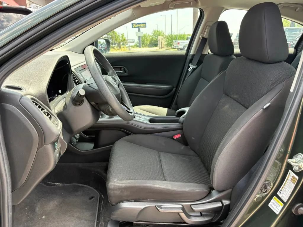 Used 2016 Honda HR-V LX image 16