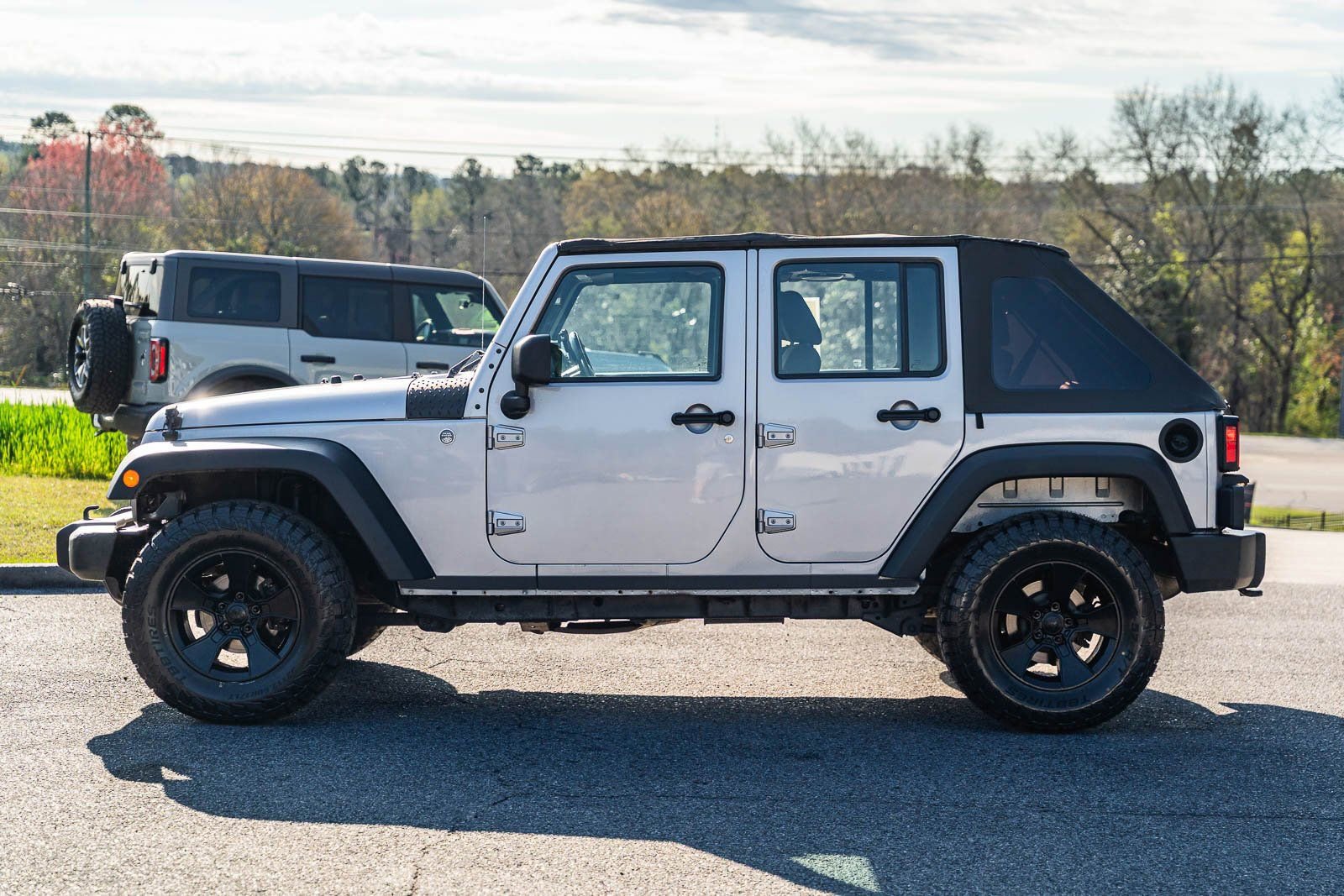 Used 2013 Jeep Wrangler Unlimited Sport w/ Connectivity Group image 4