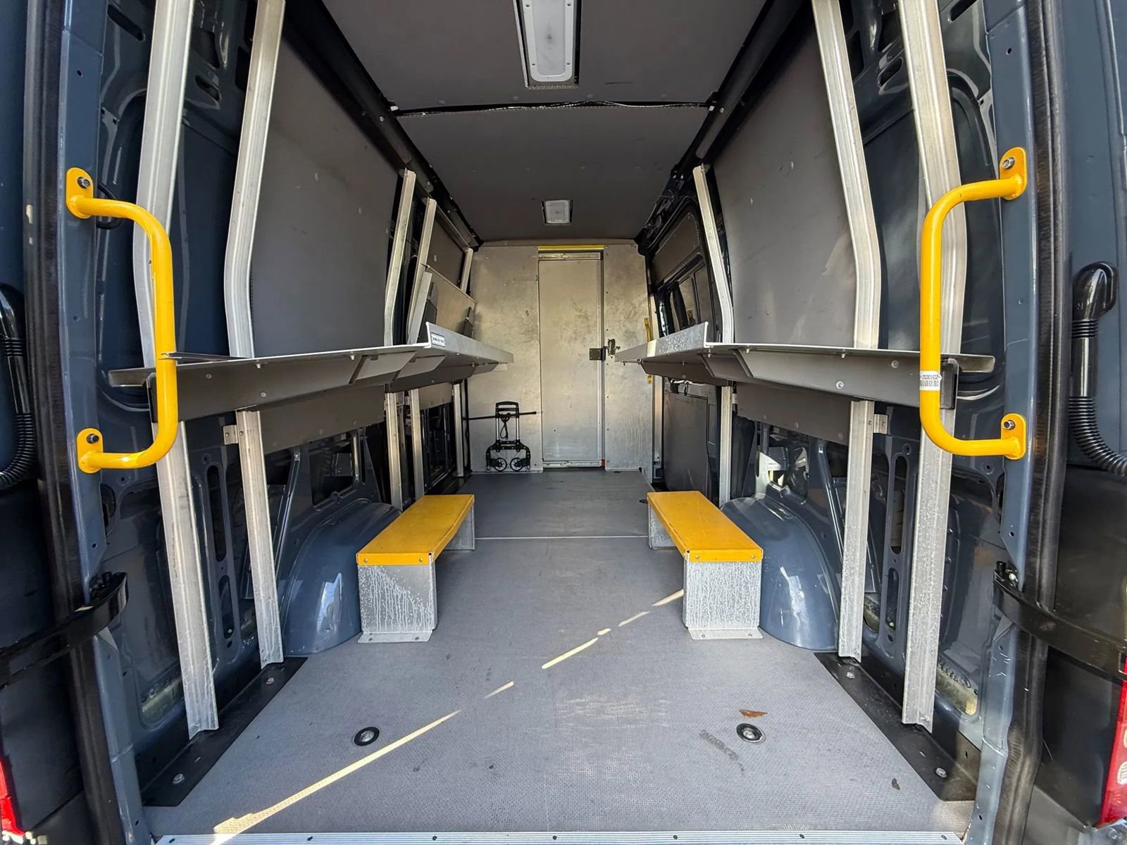 Used 2018 Mercedes-Benz Sprinter 2500 image 13