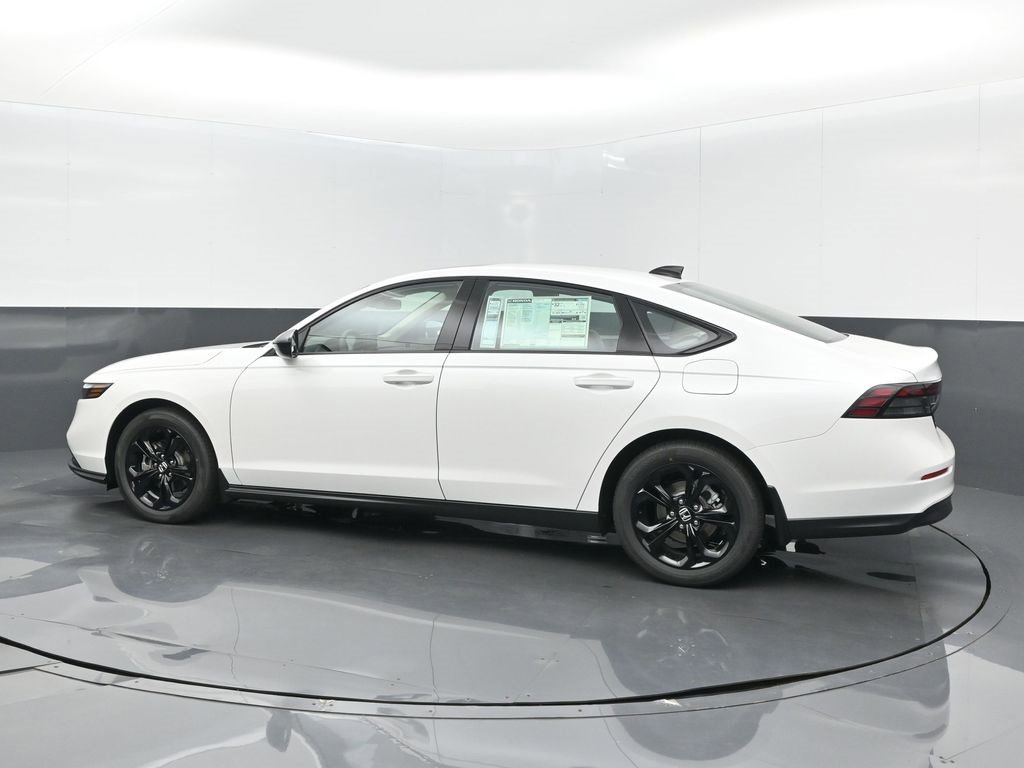 New 2025 Honda Accord SE image 13