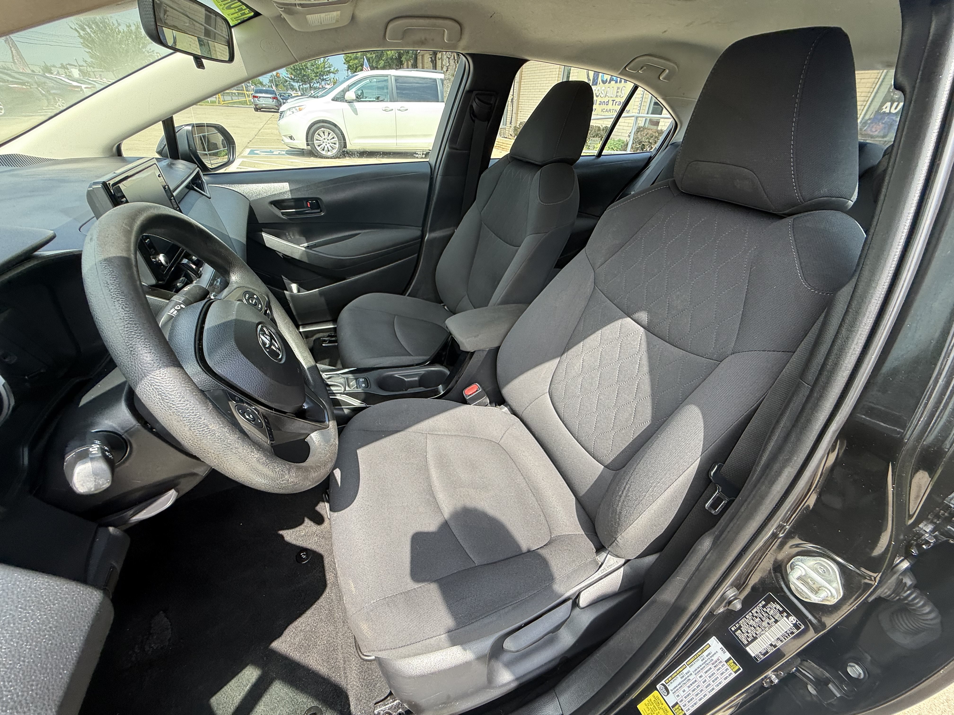 Used 2022 Toyota Corolla LE FWD image 9