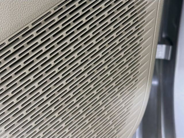 Used 2025 Volkswagen Atlas SE image 19