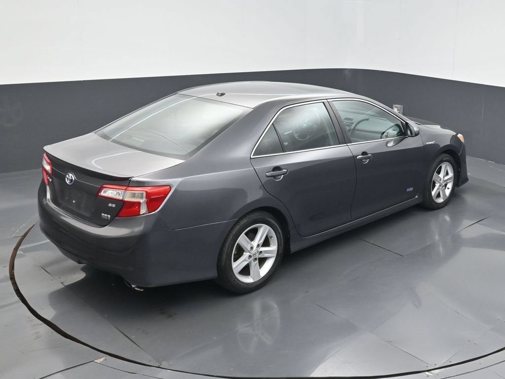 Used 2014 Toyota Camry SE w/ Moonroof Package FWD image 12