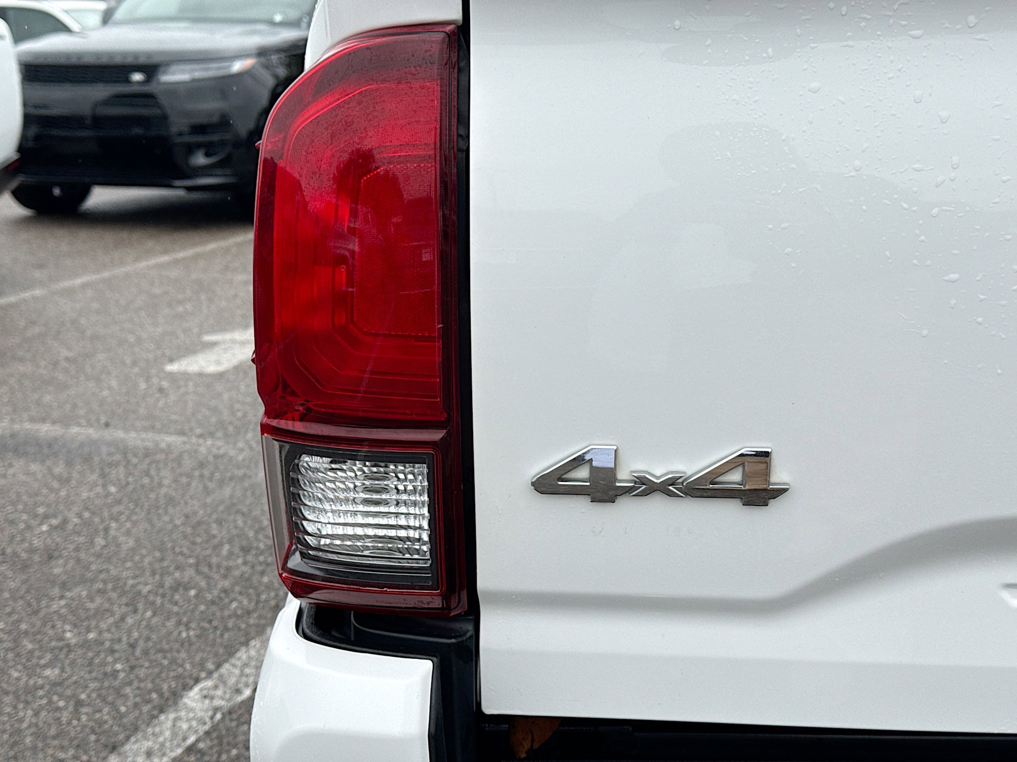 Used 2022 Toyota Tacoma SR AWD/4WD image 9