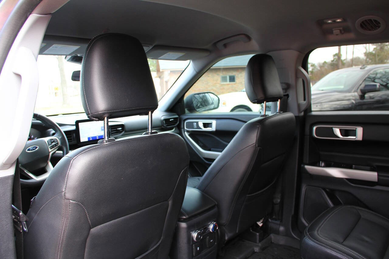 Used 2022 Ford Explorer XLT w/ Class IV Trailer Tow Package image 21