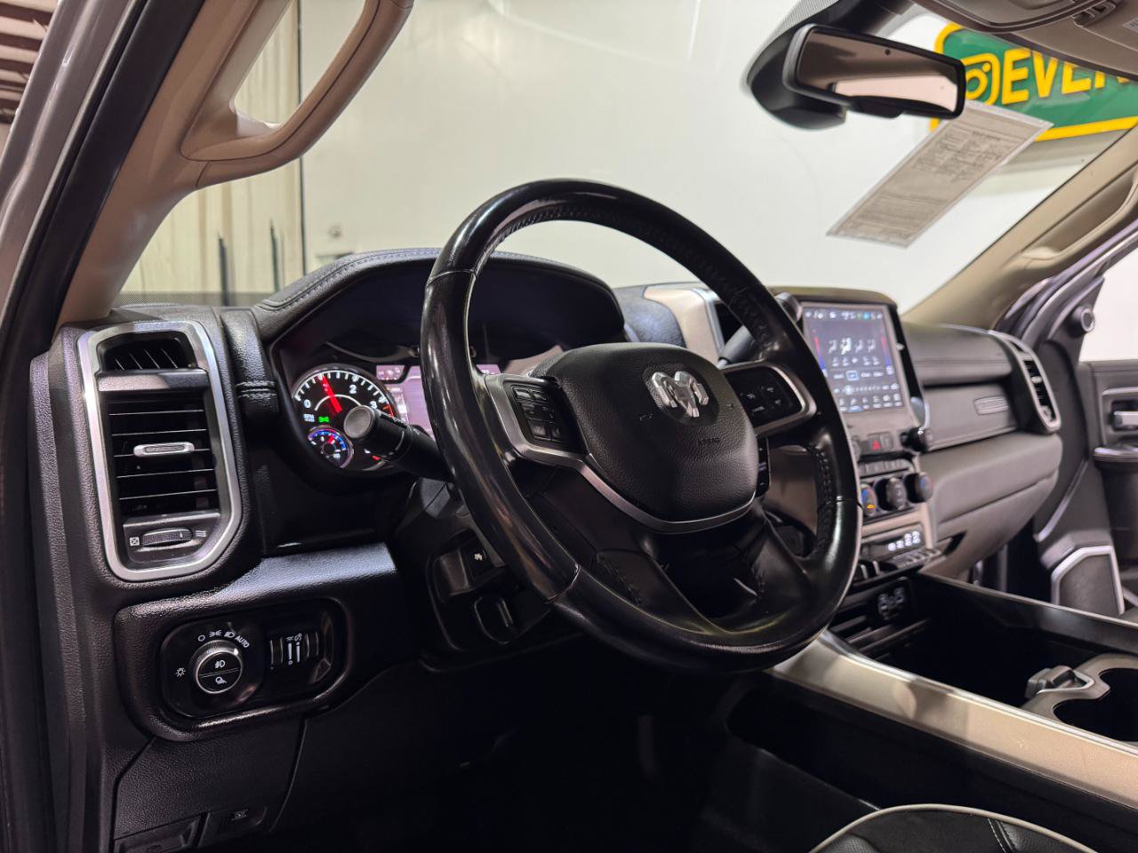 Used 2022 RAM 3500 Laramie AWD/4WD image 10