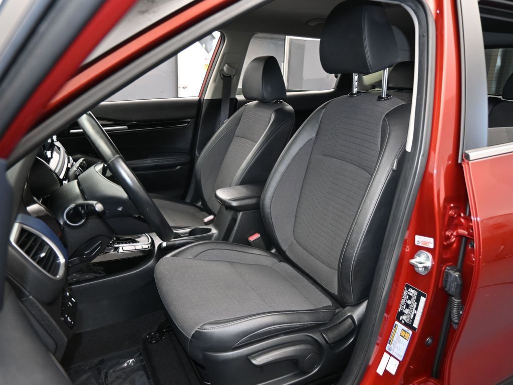 Used 2023 Kia Seltos S image 27